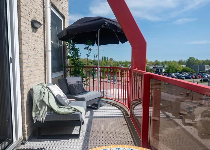 Zuiderzeestate 35, Prachtig Appartement Aan Het Ijsselmeer